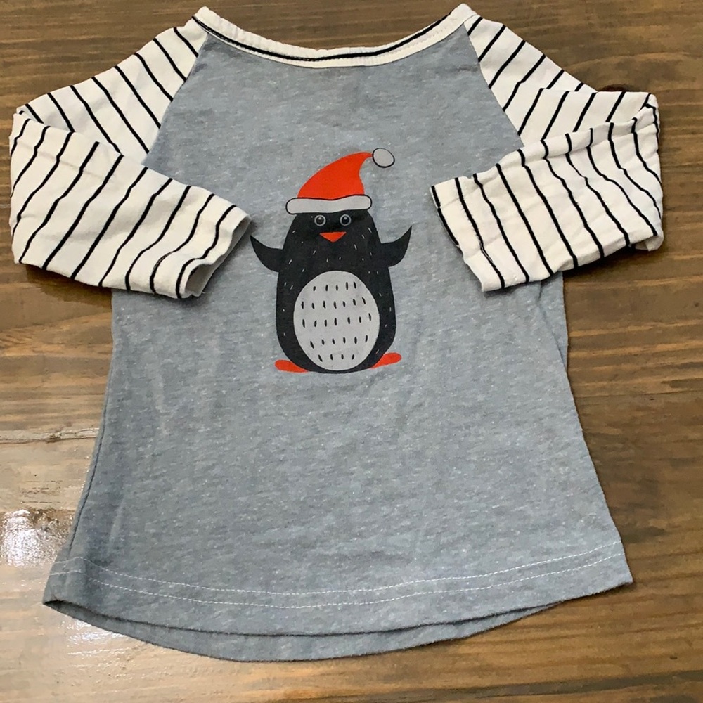 Urban Smalls Christmas shirt. Size 4t.